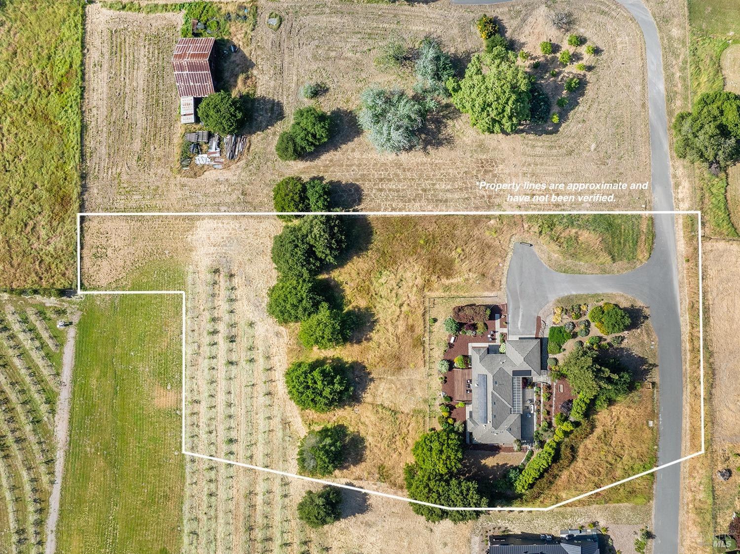 Detail Gallery Image 62 of 64 For 2022 Live Oak Farm Ln, Petaluma,  CA 94952 - 3 Beds | 2/1 Baths