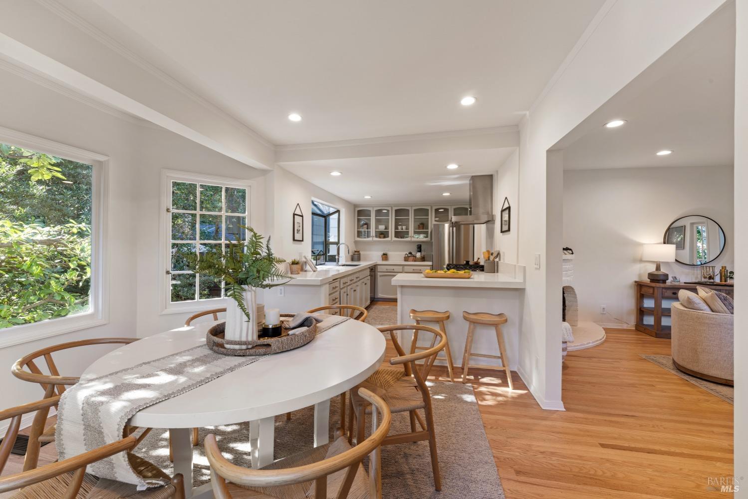 Detail Gallery Image 16 of 38 For 239 W Blithedale Ave, Mill Valley,  CA 94941 - 3 Beds | 2 Baths