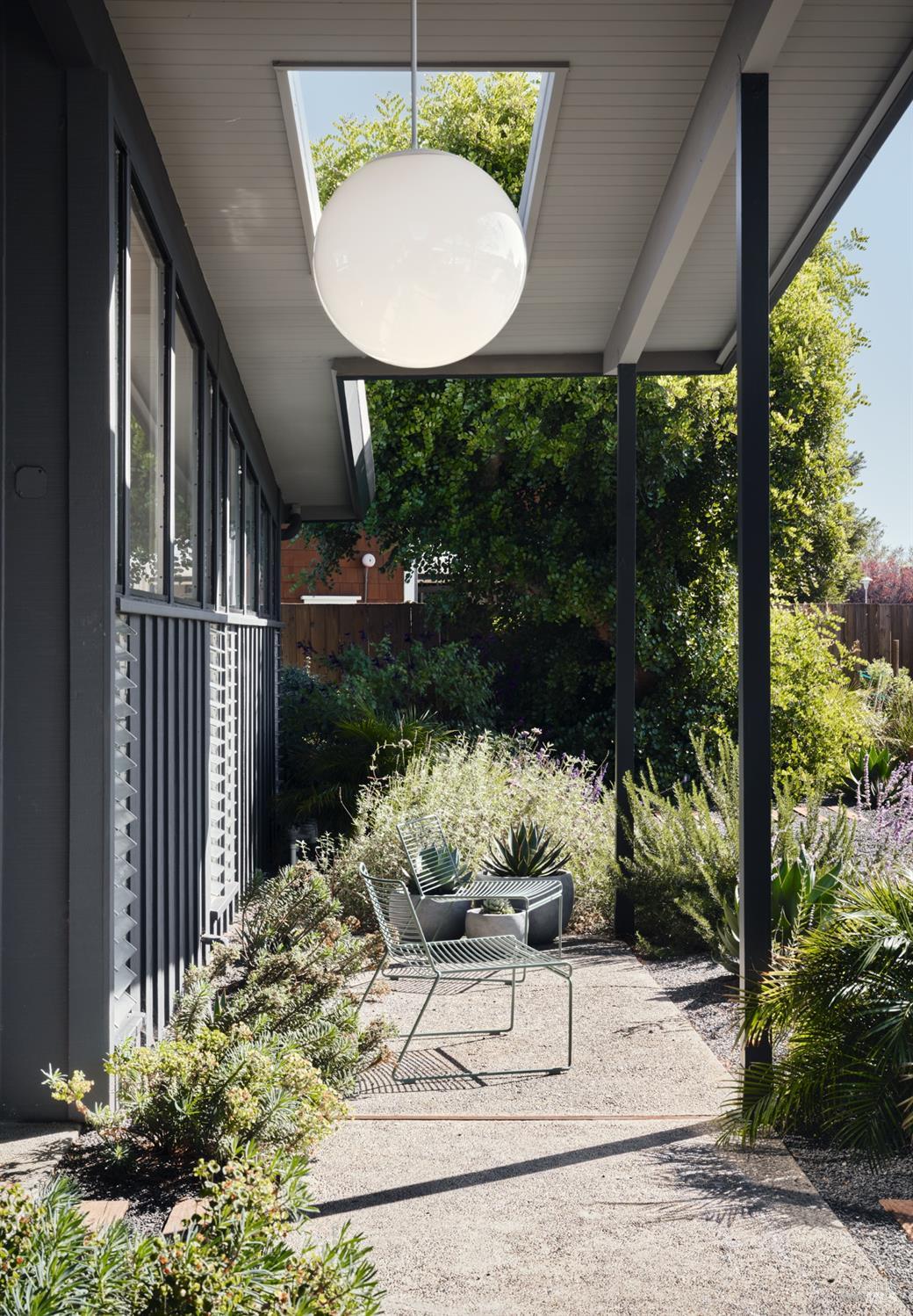 Detail Gallery Image 29 of 32 For 205 Martinique Ave, Tiburon,  CA 94920 - 4 Beds | 2/1 Baths