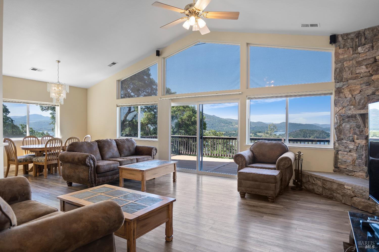 Detail Gallery Image 8 of 42 For 9260 Leila Dr, Glenhaven,  CA 95443 - 3 Beds | 2 Baths