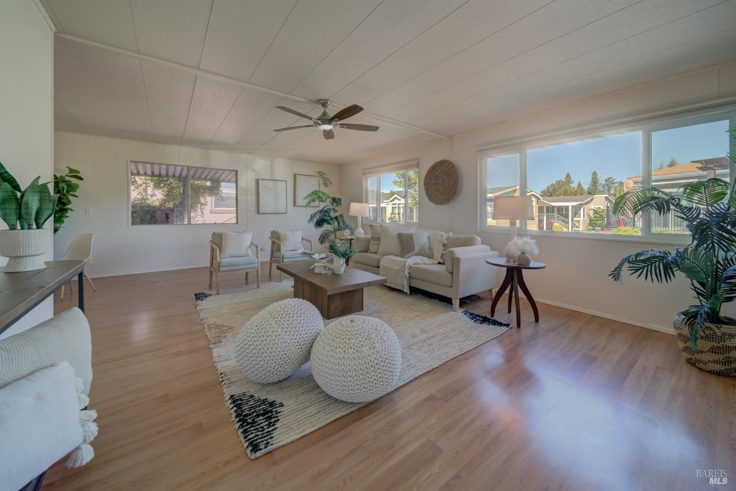 Detail Gallery Image 6 of 29 For 6468 Washington St 122, Yountville,  CA 94599 - 2 Beds | 2 Baths