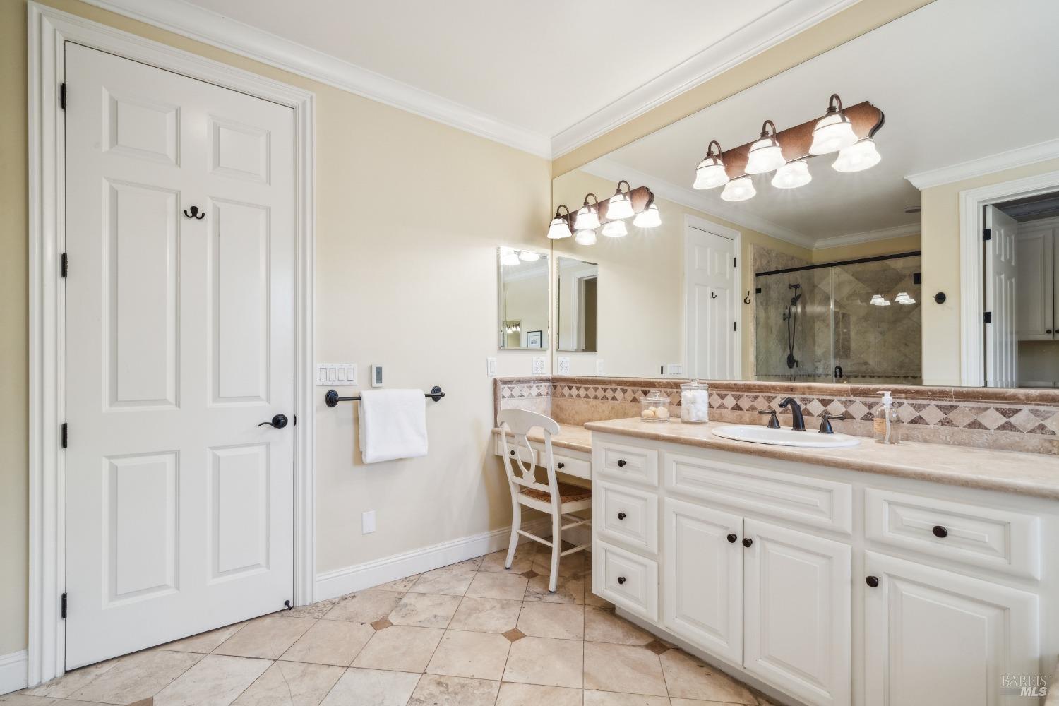 Detail Gallery Image 13 of 21 For 37 Ross Ter, Kentfield,  CA 94904 - 3 Beds | 3/1 Baths