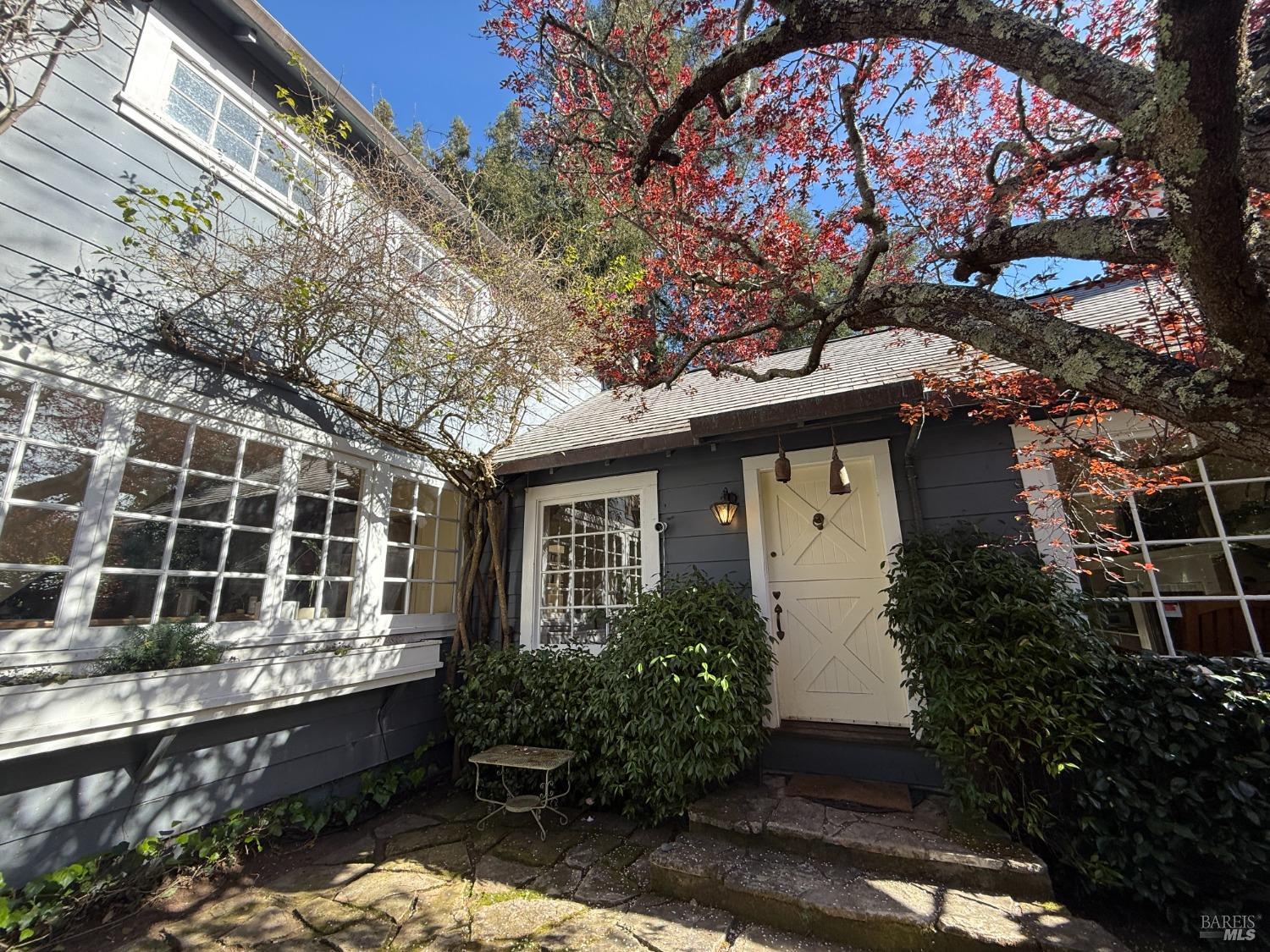 Detail Gallery Image 1 of 1 For 181 Magee Ave, Mill Valley,  CA 94941 - 3 Beds | 2 Baths