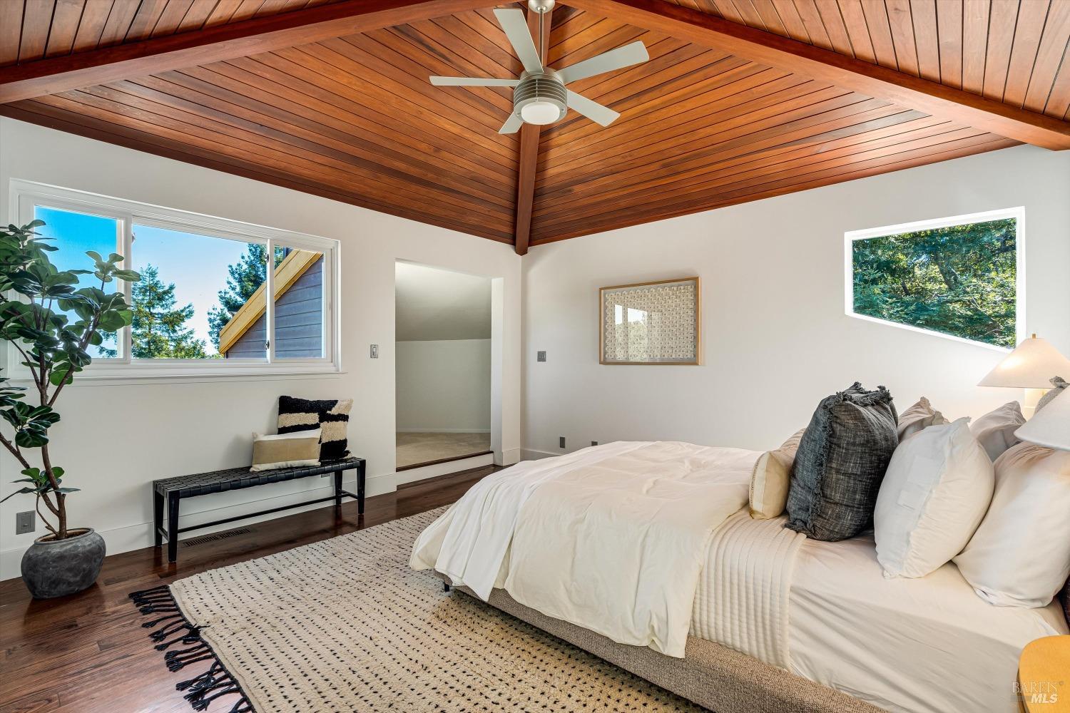 Detail Gallery Image 19 of 46 For 17389 Gehricke Rd, Sonoma,  CA 95476 - 4 Beds | 3/1 Baths