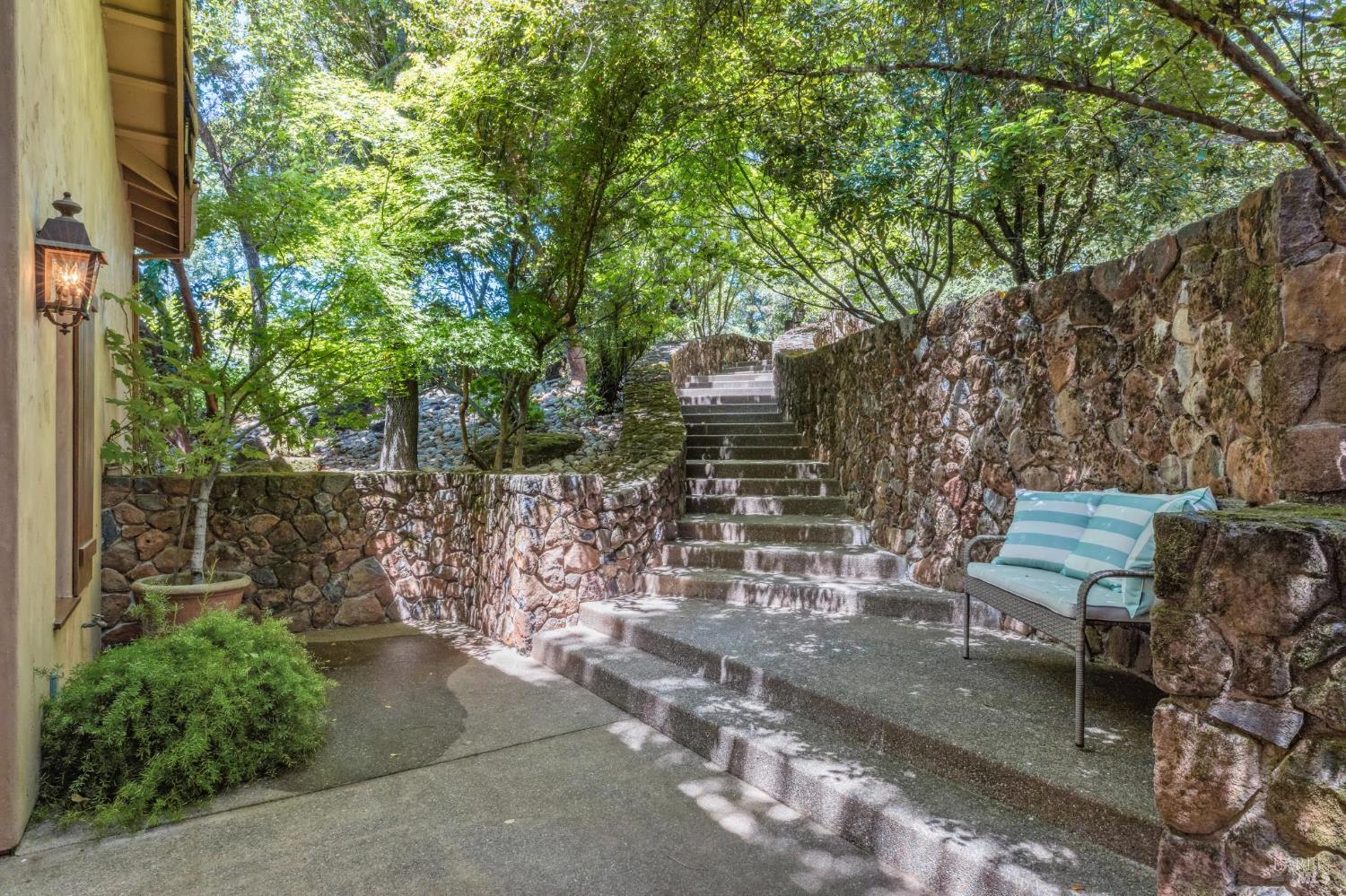 Detail Gallery Image 79 of 83 For 107 Knoll Ct, Saint Helena,  CA 94574 - 4 Beds | 3/1 Baths