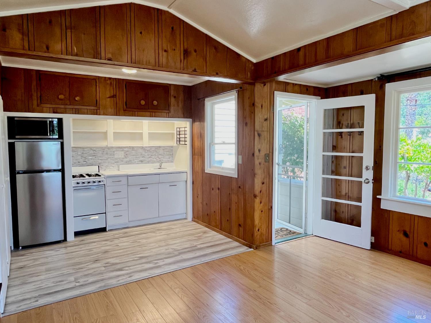 Detail Gallery Image 6 of 19 For 14 Belle Ave a,  San Rafael,  CA 94901 - 0 Beds | 1 Baths