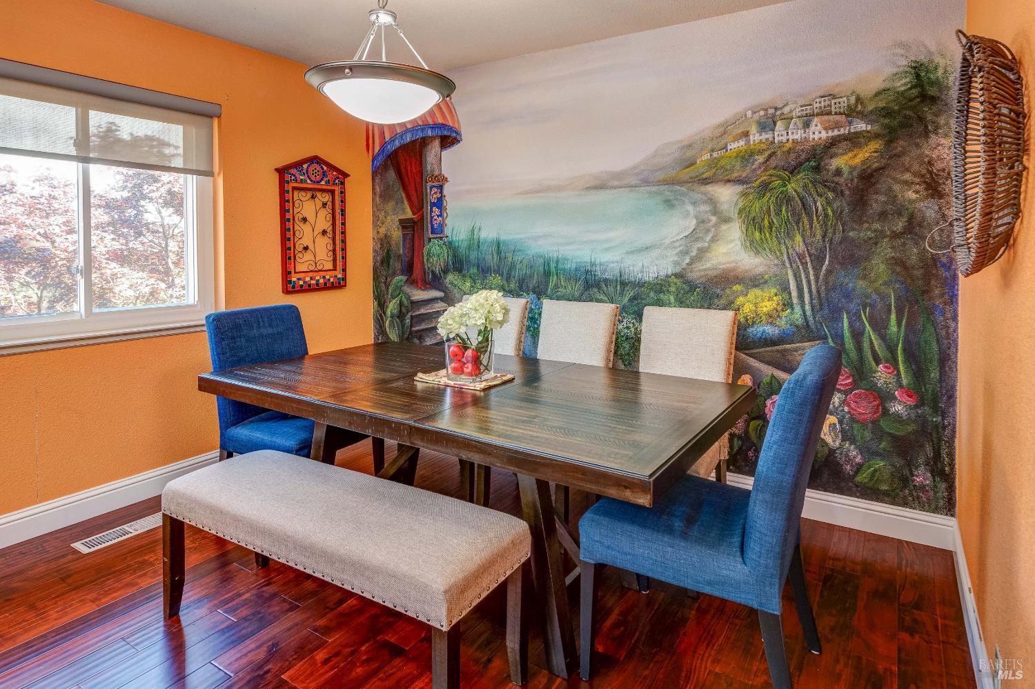Detail Gallery Image 9 of 31 For 32 Romine Way, Vallejo,  CA 94591 - 5 Beds | 3 Baths