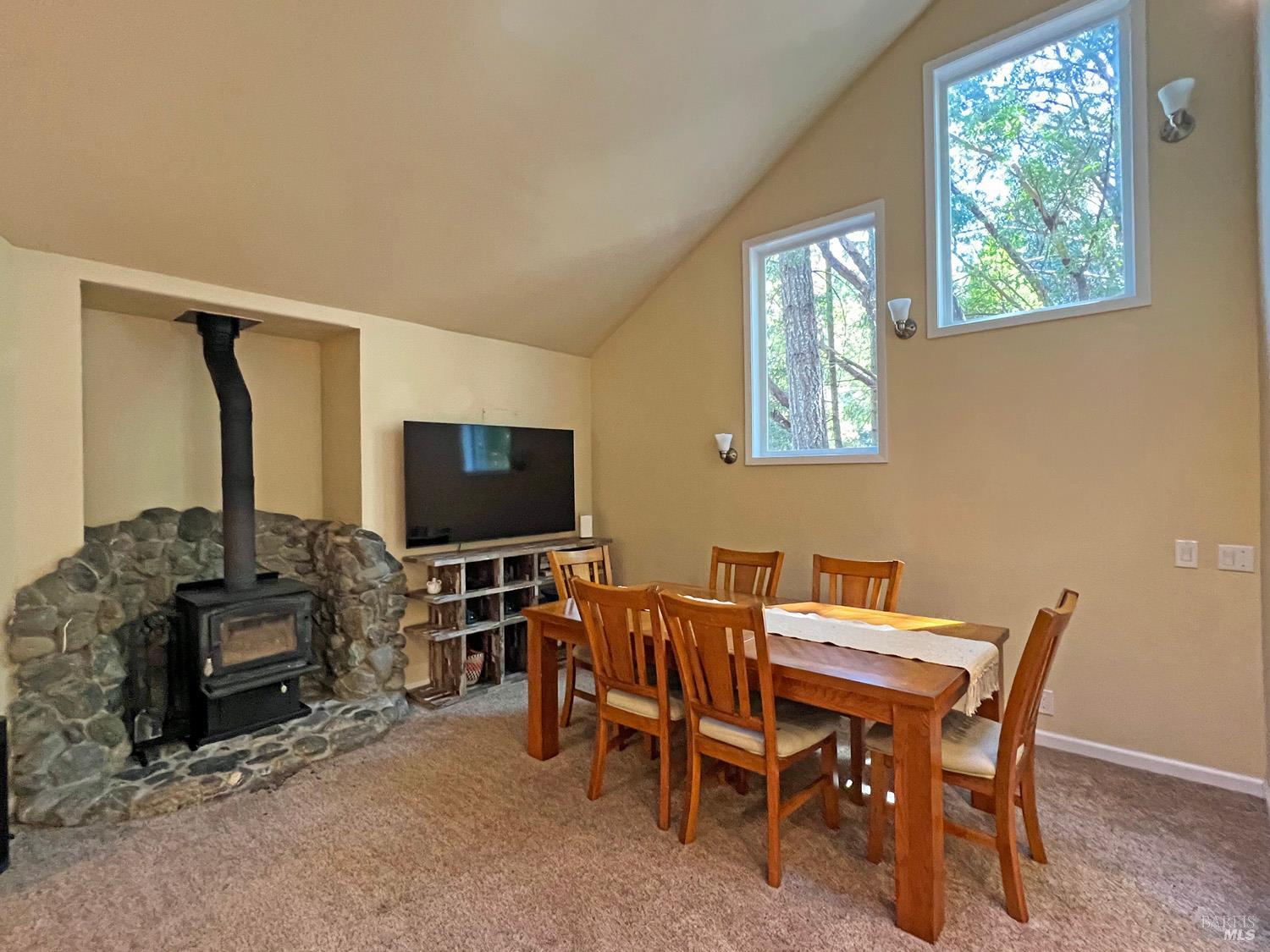 Detail Gallery Image 11 of 39 For 24034 Willow Ln, Willits,  CA 95490 - 3 Beds | 3 Baths