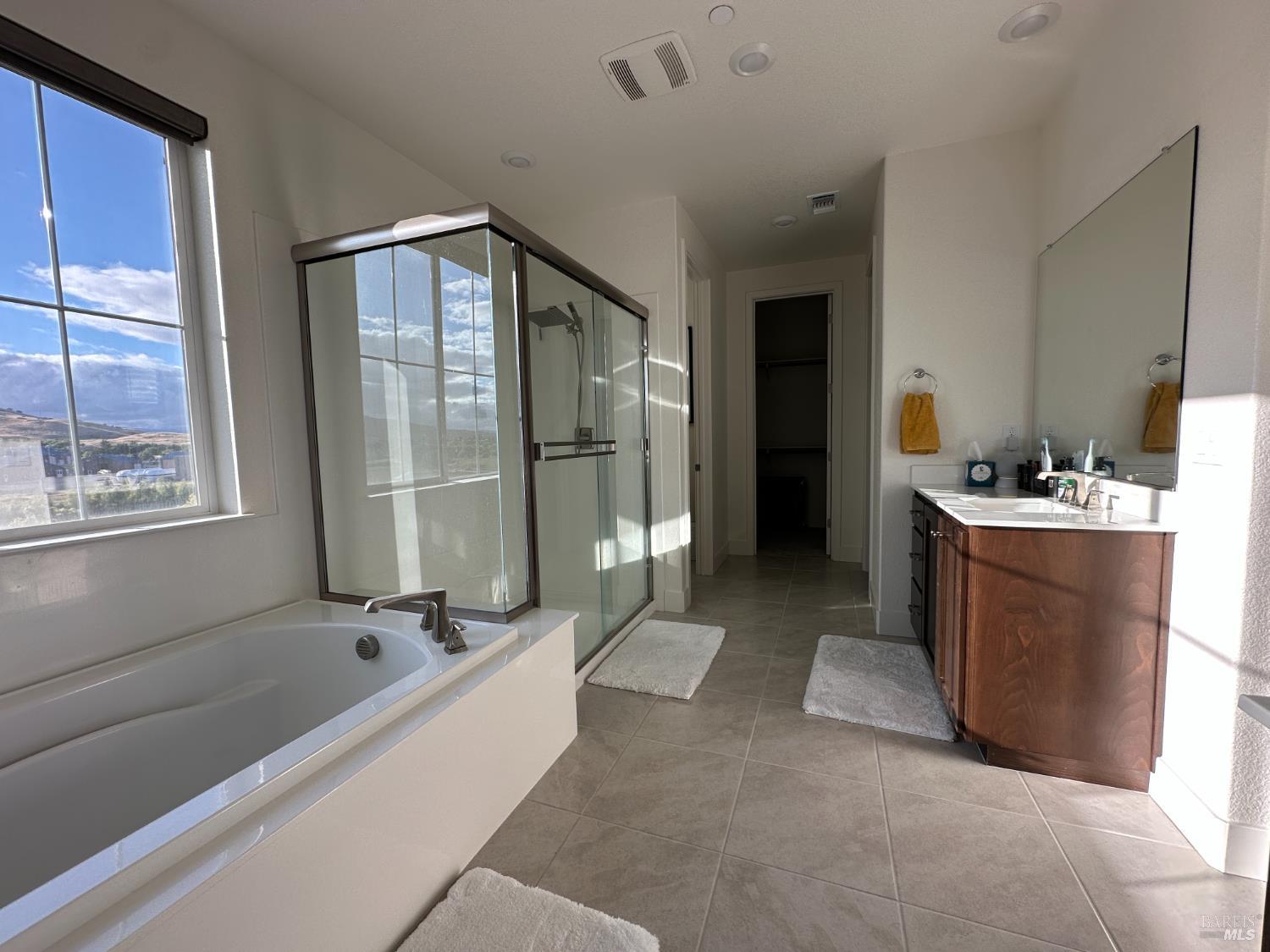 Detail Gallery Image 24 of 29 For 2478 Elan Dr, Fairfield,  CA 94533 - 5 Beds | 3 Baths