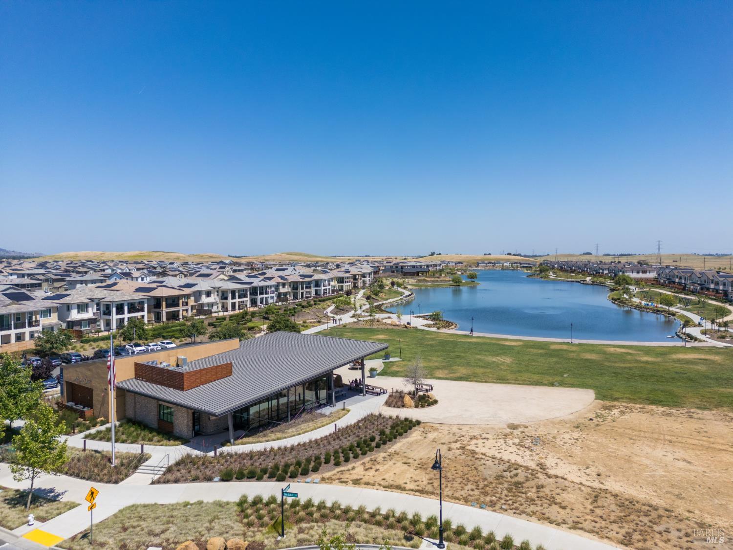 Detail Gallery Image 1 of 31 For 2428 Artisan Way, Fairfield,  CA 94533 - 4 Beds | 3/1 Baths