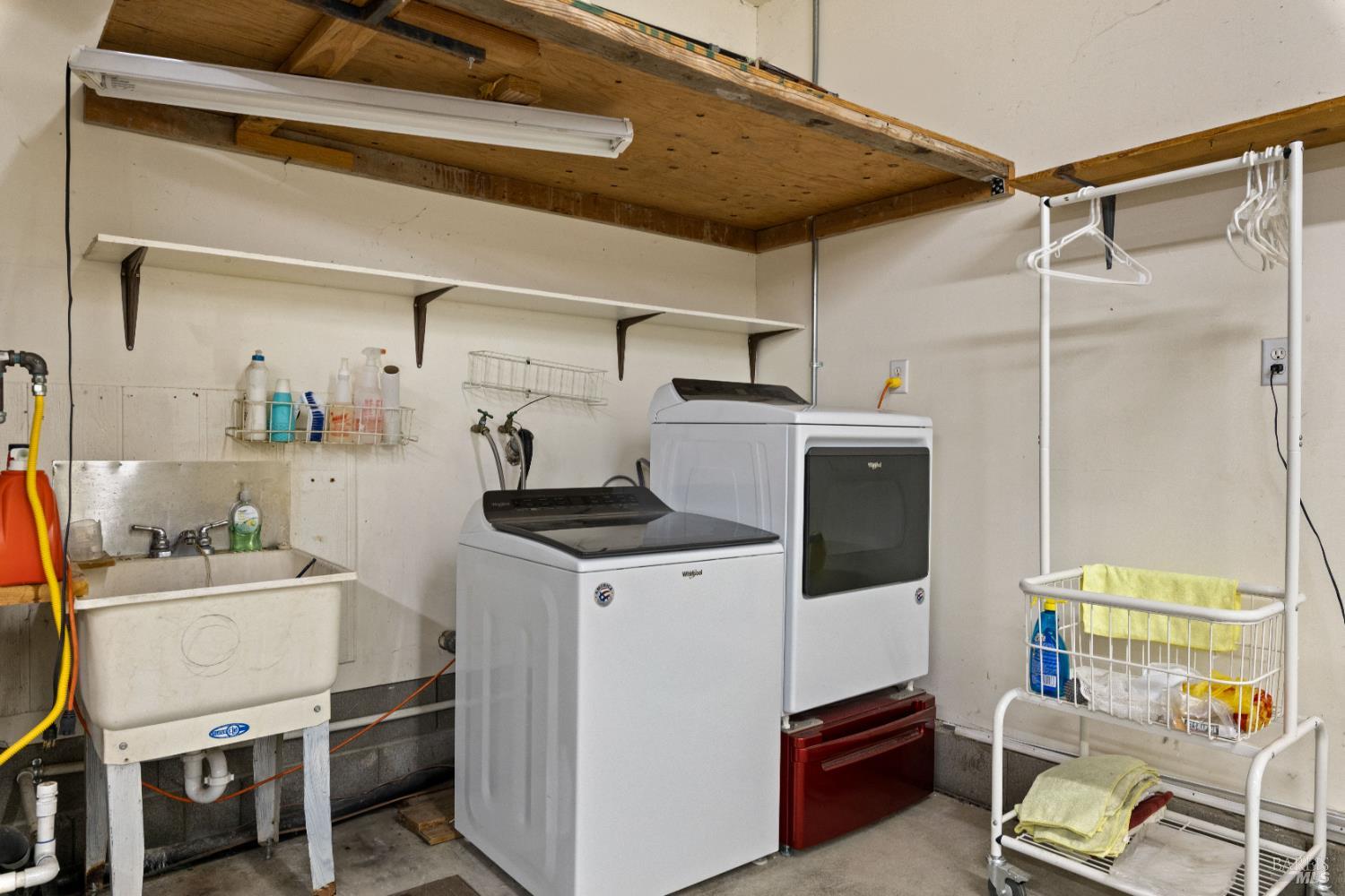 Detail Gallery Image 37 of 59 For 565 Bass Ln, Clearlake Oaks,  CA 95423 - 3 Beds | 2 Baths