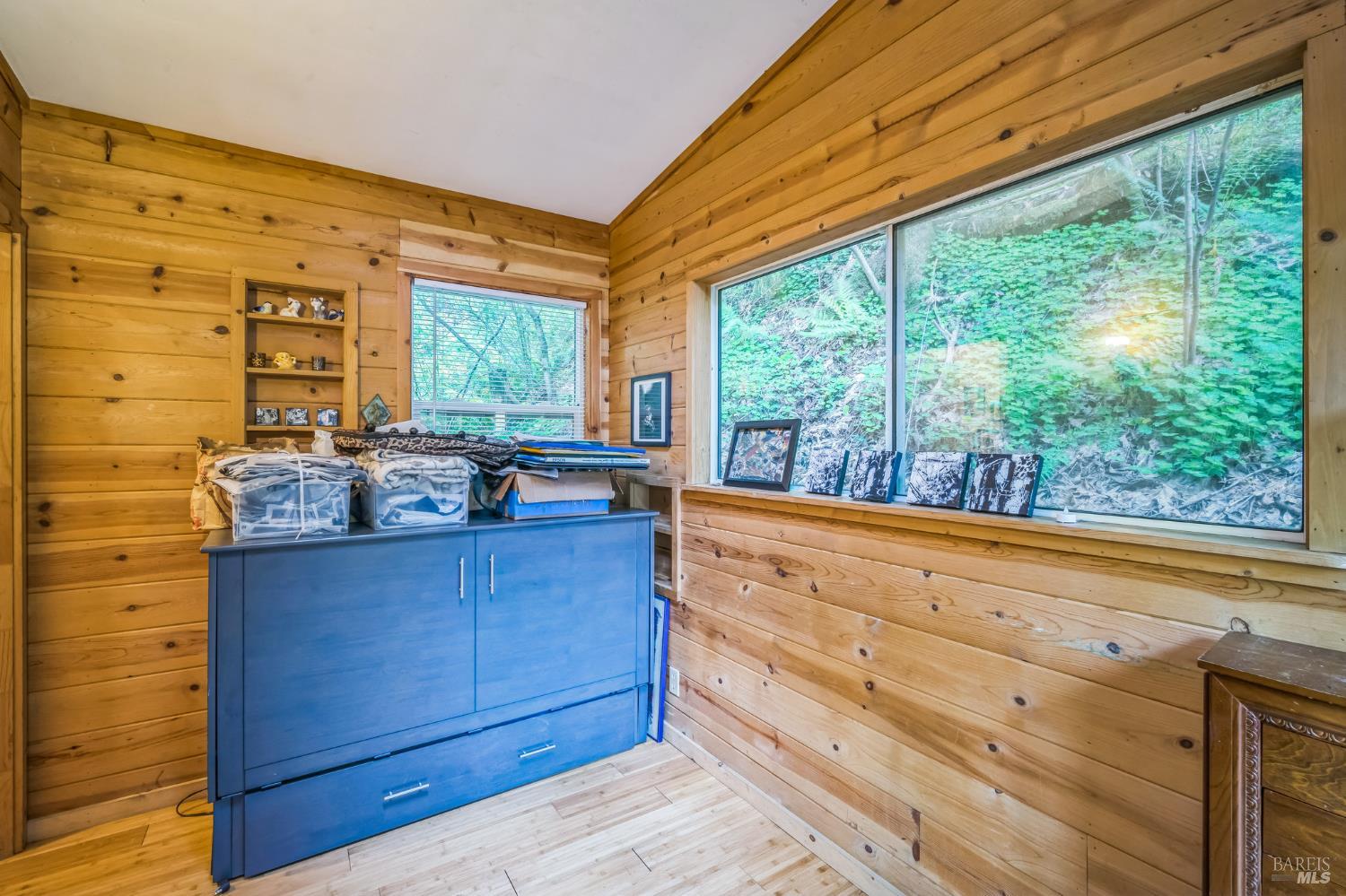 Detail Gallery Image 16 of 33 For 15910 E Austin Creek Rd, Cazadero,  CA 95421 - 2 Beds | 1 Baths