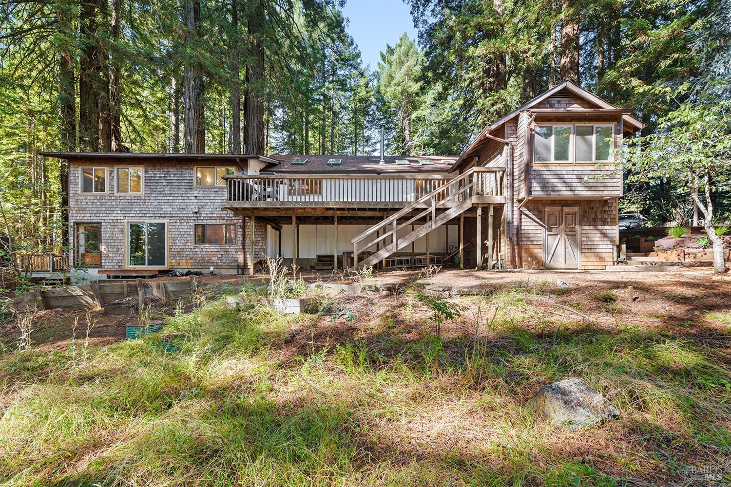Detail Gallery Image 2 of 50 For 17075 Fitzpatrick Ln, Occidental,  CA 95465 - 3 Beds | 3 Baths