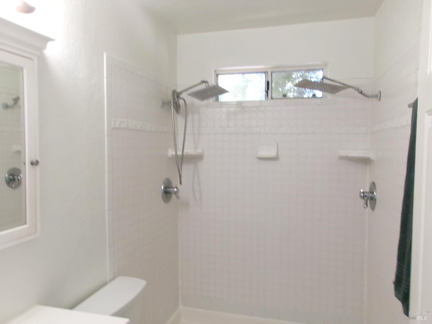 Detail Gallery Image 5 of 12 For 24580 Lilac Rd, Willits,  CA 95490 - 4 Beds | 2 Baths