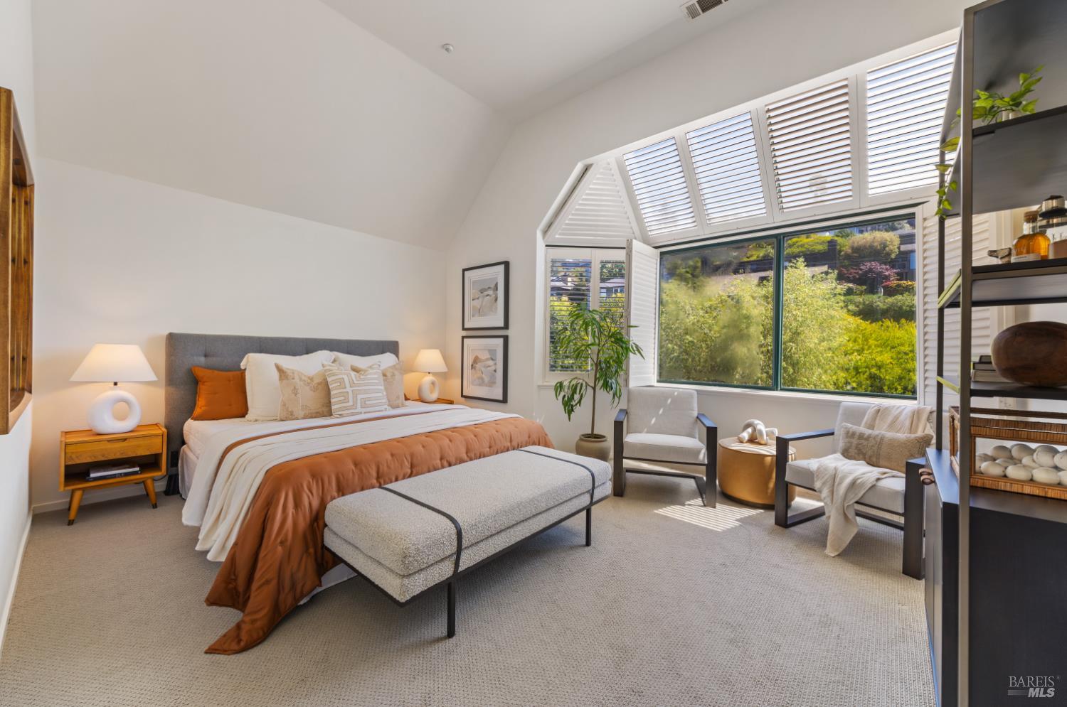 Detail Gallery Image 15 of 36 For 44 Lagoon Vis, Tiburon,  CA 94920 - 2 Beds | 2 Baths