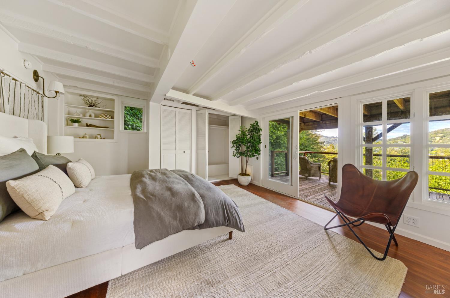 Detail Gallery Image 24 of 30 For 47 Woodside Ln, Mill Valley,  CA 94941 - 2 Beds | 2 Baths