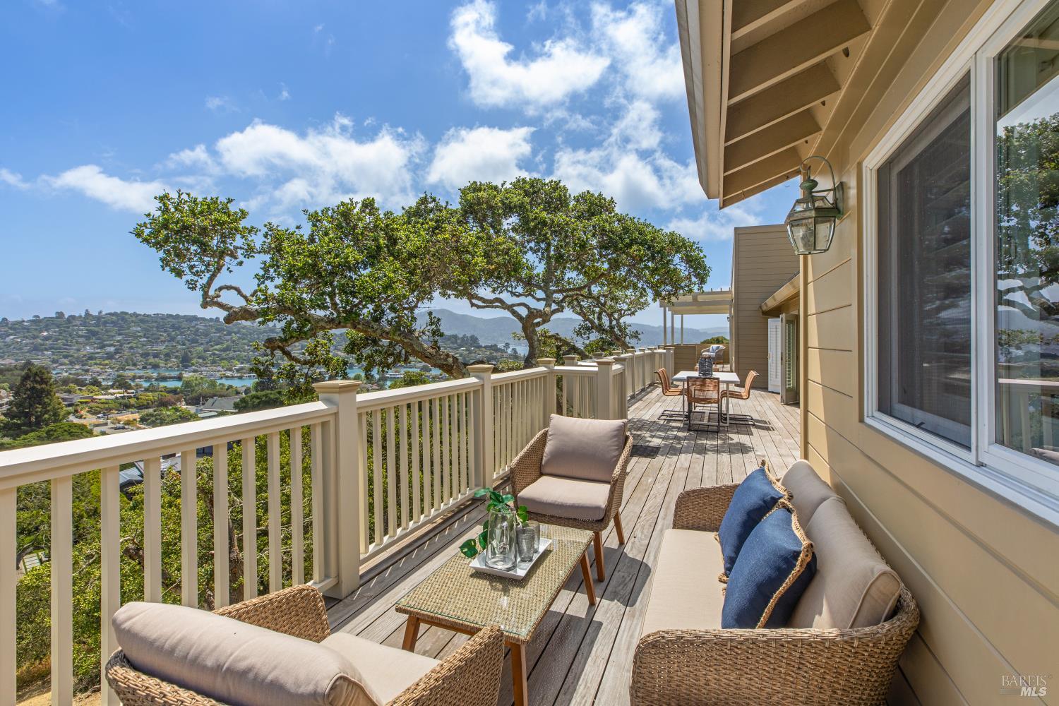 Detail Gallery Image 37 of 50 For 91 Round Hill Rd, Tiburon,  CA 94920 - 5 Beds | 4/1 Baths