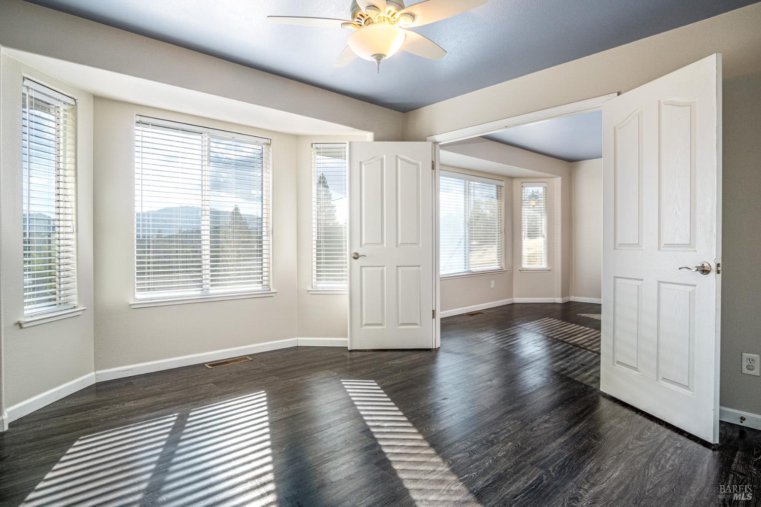 Detail Gallery Image 23 of 53 For 16544 Hacienda Ct, Hidden Valley Lake,  CA 95467 - 5 Beds | 3 Baths