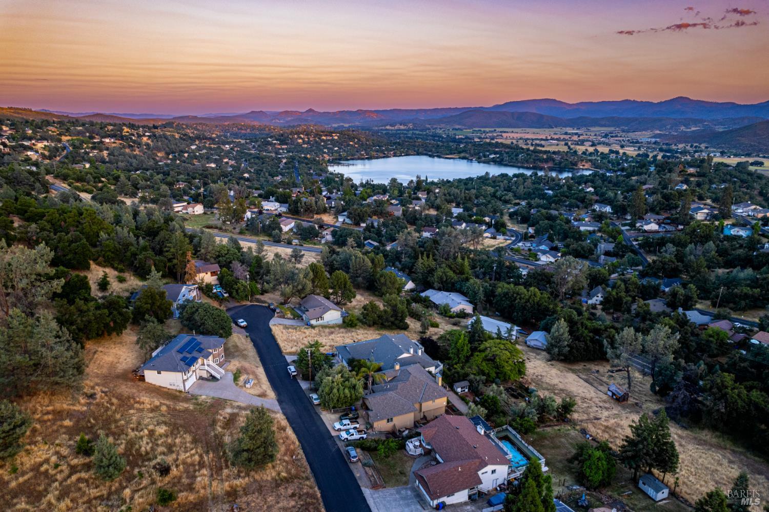 Detail Gallery Image 51 of 53 For 16544 Hacienda Ct, Hidden Valley Lake,  CA 95467 - 5 Beds | 3 Baths