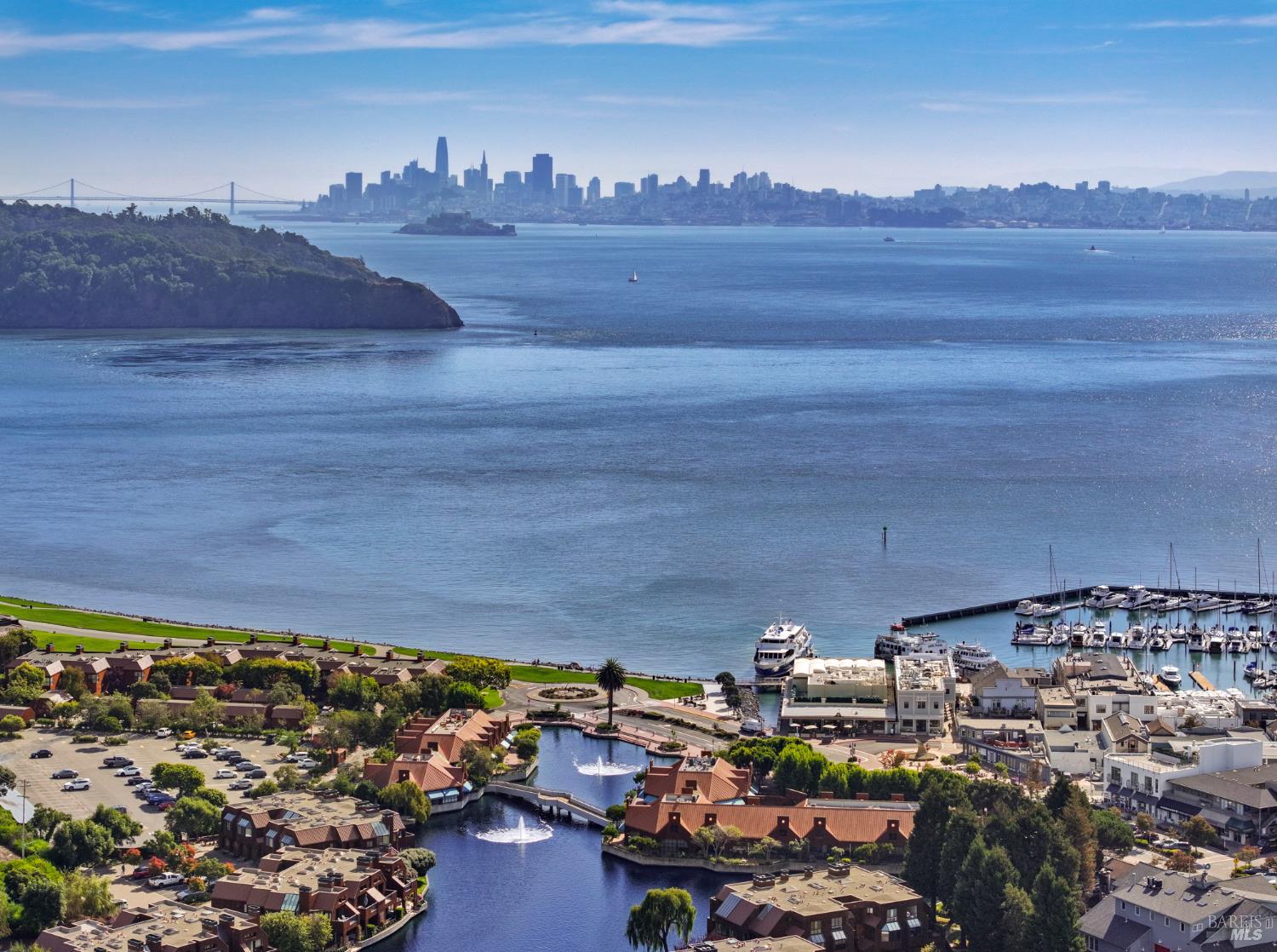 Detail Gallery Image 31 of 36 For 44 Lagoon Vis, Tiburon,  CA 94920 - 2 Beds | 2 Baths
