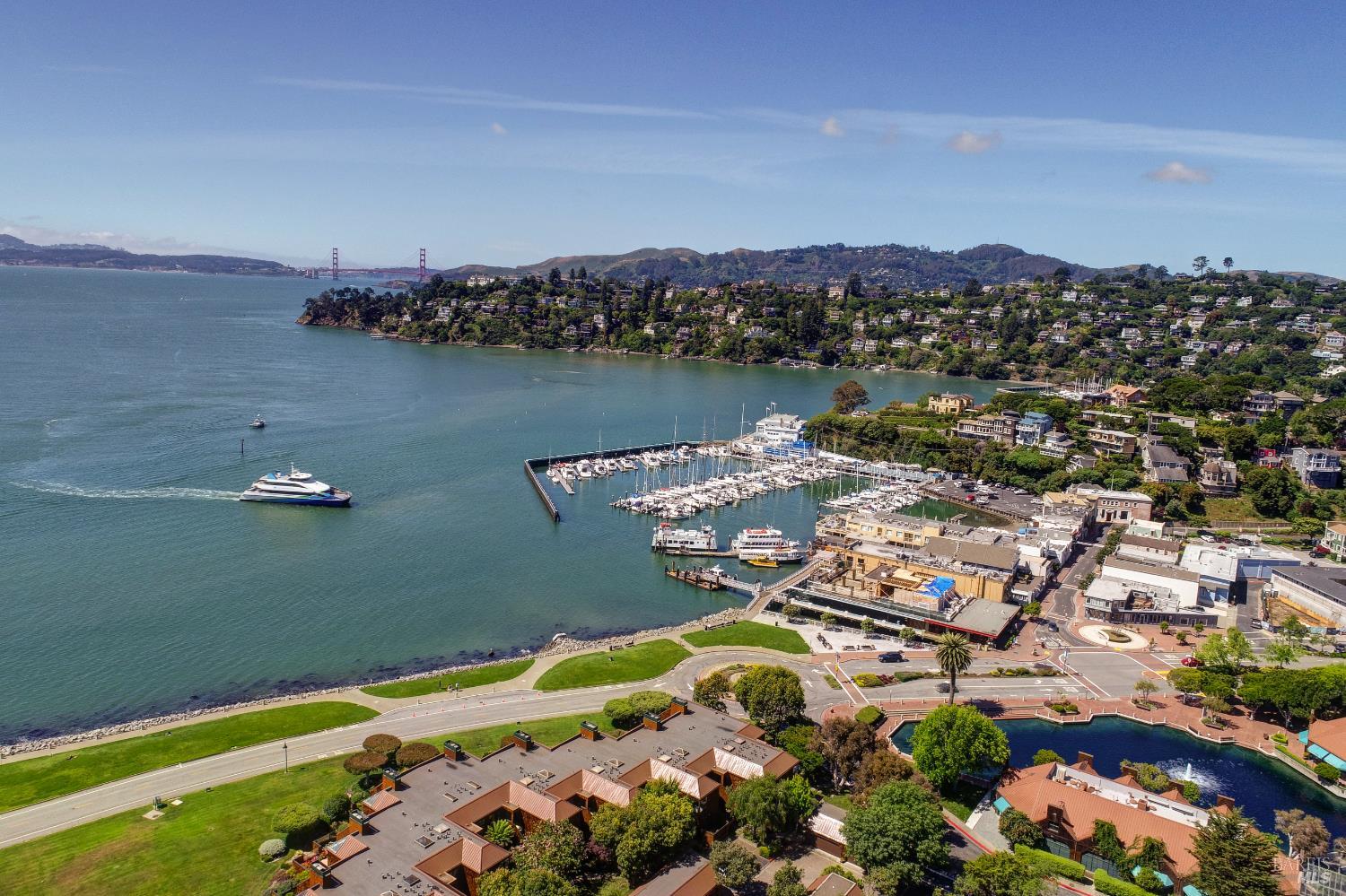Detail Gallery Image 33 of 36 For 44 Lagoon Vis, Tiburon,  CA 94920 - 2 Beds | 2 Baths