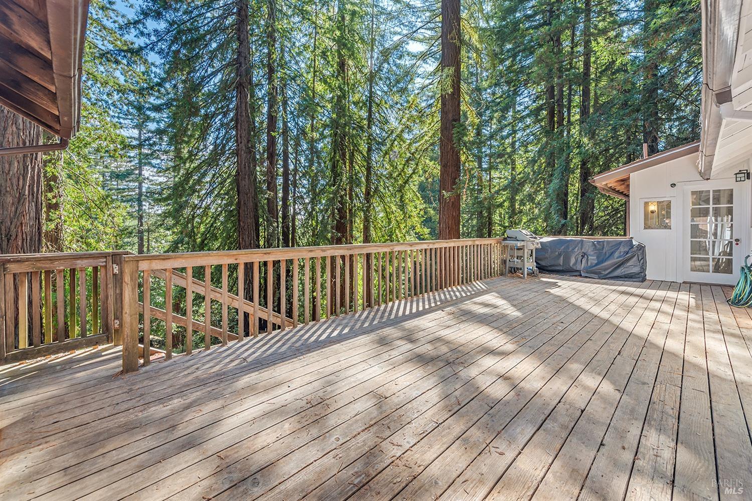Detail Gallery Image 6 of 50 For 17075 Fitzpatrick Ln, Occidental,  CA 95465 - 3 Beds | 3 Baths