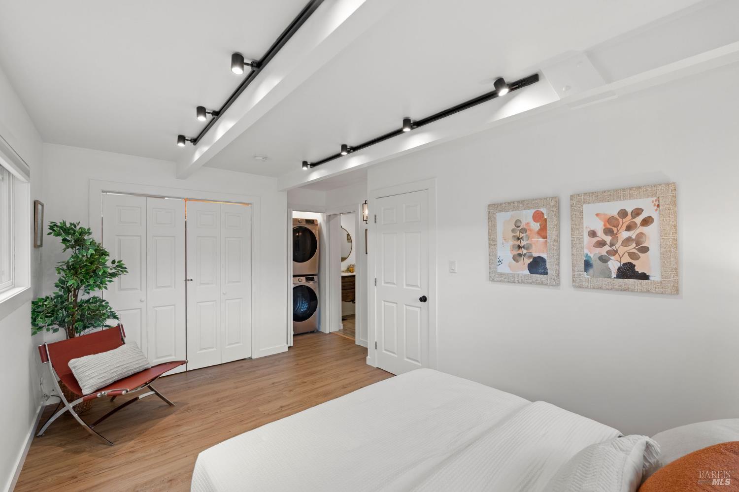 Detail Gallery Image 15 of 66 For 60 Piper Ln, Fairfax,  CA 94930 - 3 Beds | 2 Baths