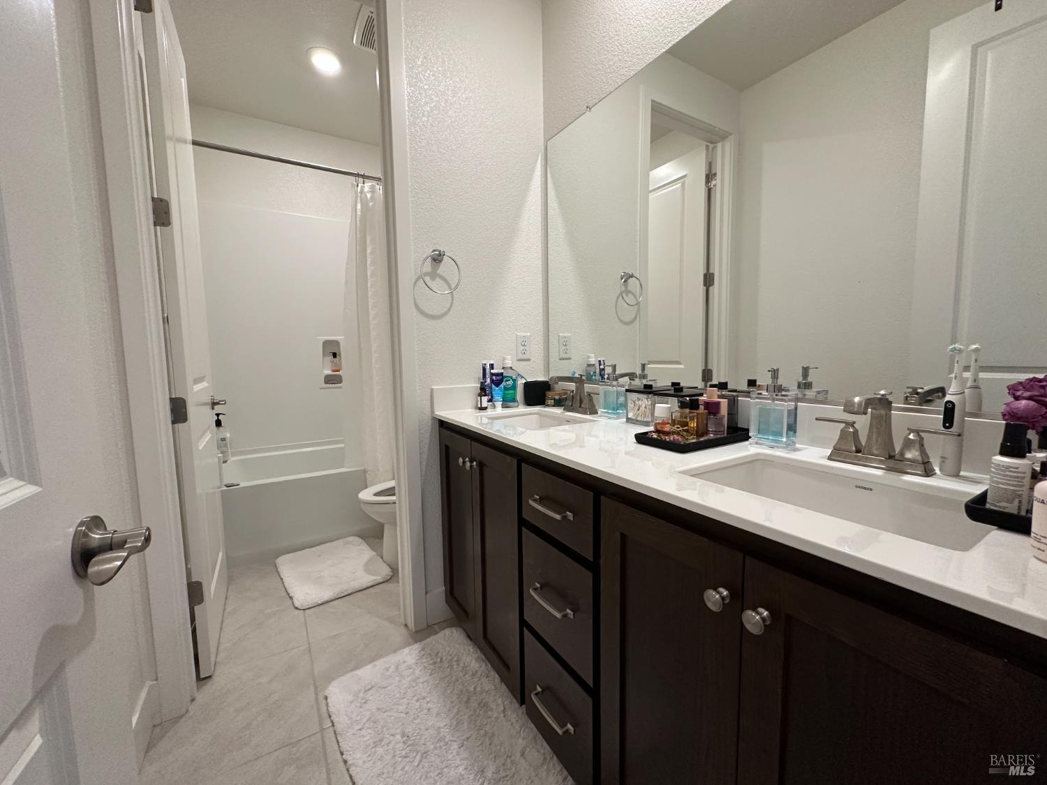 Detail Gallery Image 22 of 29 For 2478 Elan Dr, Fairfield,  CA 94533 - 5 Beds | 3 Baths