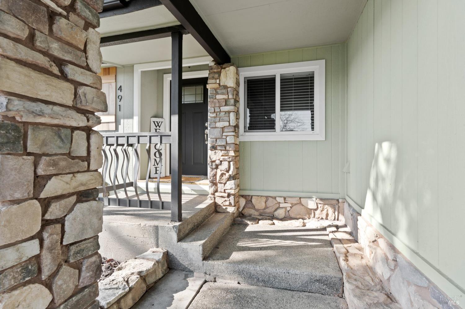 Detail Gallery Image 6 of 52 For 491 Aberdeen Way, Vacaville,  CA 95687 - 3 Beds | 2 Baths