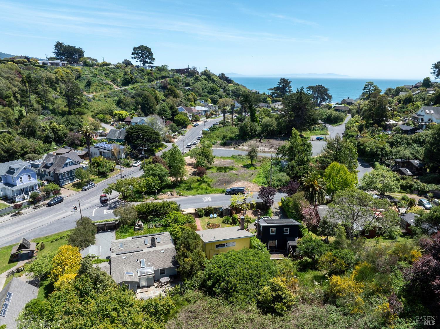 Detail Gallery Image 35 of 51 For 10 Park Ave, Bolinas,  CA 94924 - 2 Beds | 1/1 Baths