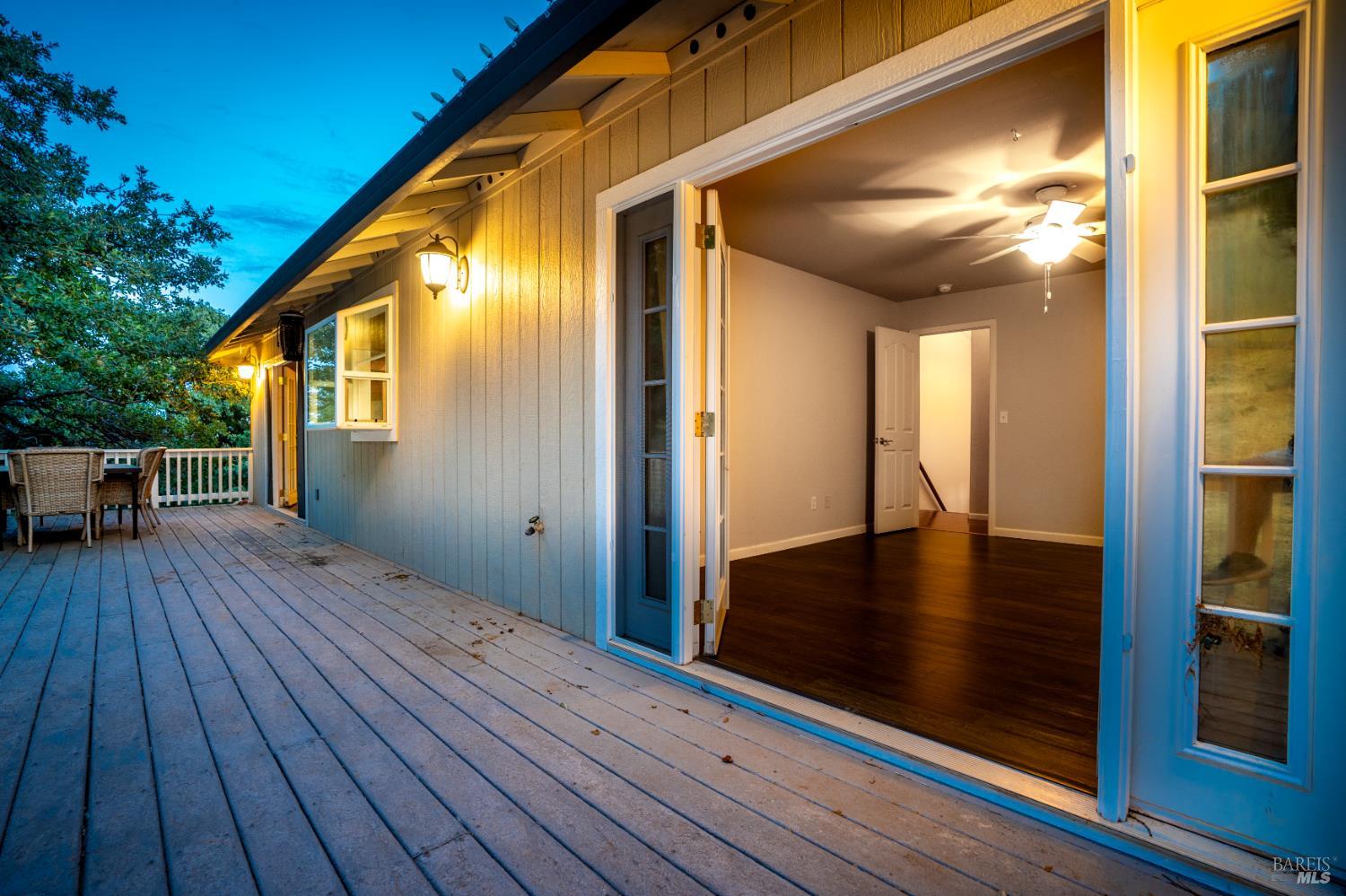 Detail Gallery Image 33 of 53 For 16544 Hacienda Ct, Hidden Valley Lake,  CA 95467 - 5 Beds | 3 Baths