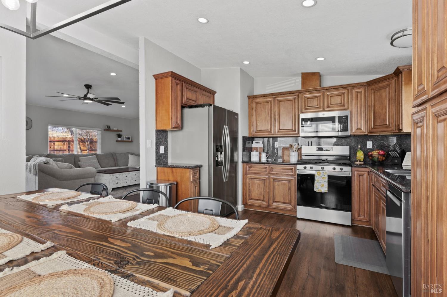 Detail Gallery Image 22 of 52 For 491 Aberdeen Way, Vacaville,  CA 95687 - 3 Beds | 2 Baths