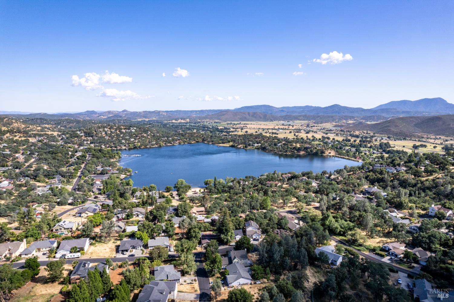 Detail Gallery Image 36 of 53 For 16544 Hacienda Ct, Hidden Valley Lake,  CA 95467 - 5 Beds | 3 Baths