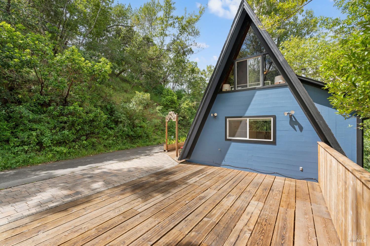 Detail Gallery Image 60 of 66 For 60 Piper Ln, Fairfax,  CA 94930 - 3 Beds | 2 Baths