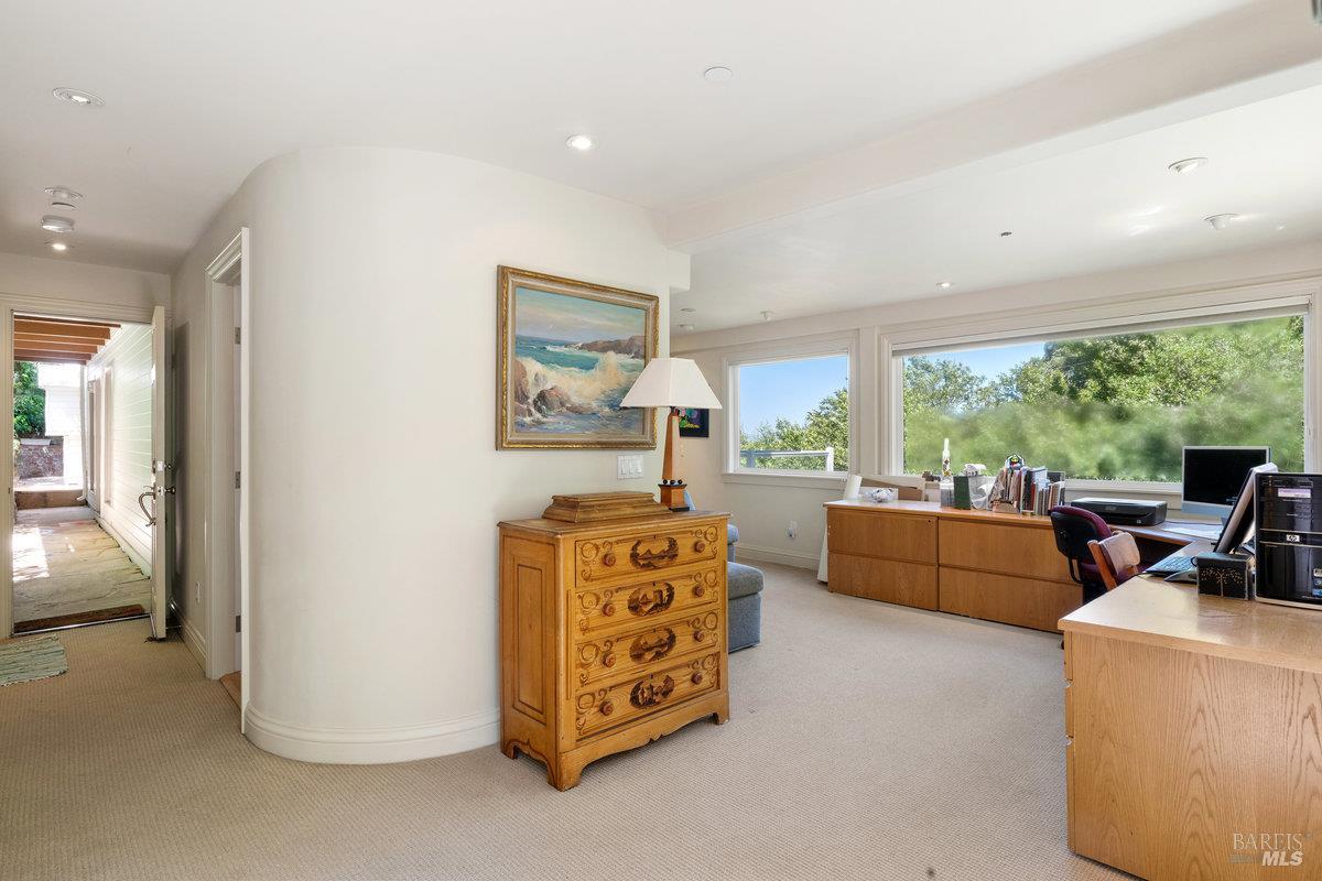 Detail Gallery Image 36 of 44 For 350 Sausalito Blvd, Sausalito,  CA 94965 - 4 Beds | 4/1 Baths