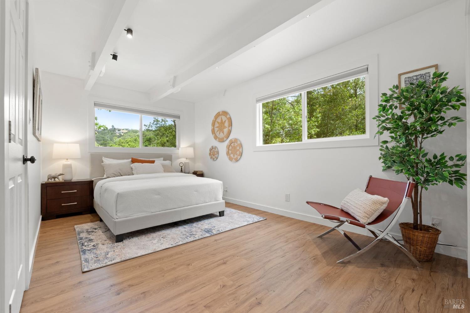 Detail Gallery Image 12 of 66 For 60 Piper Ln, Fairfax,  CA 94930 - 3 Beds | 2 Baths