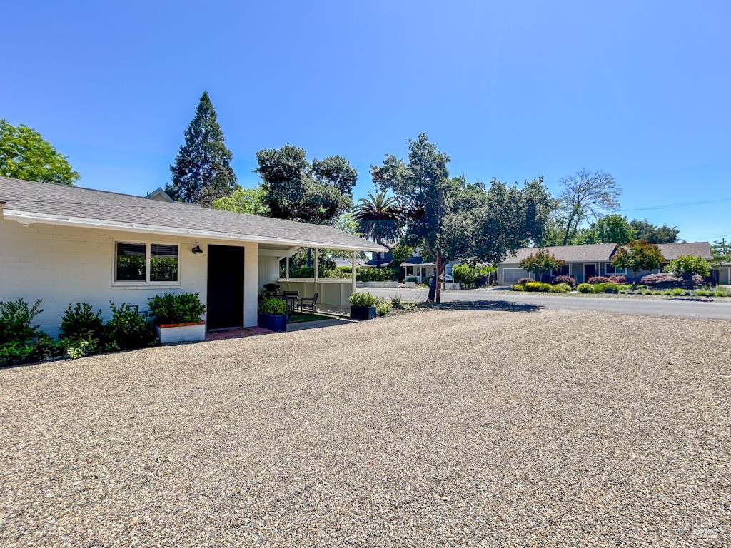 Detail Gallery Image 14 of 37 For 2180 Monroe St, Yountville,  CA 94599 - – Beds | – Baths