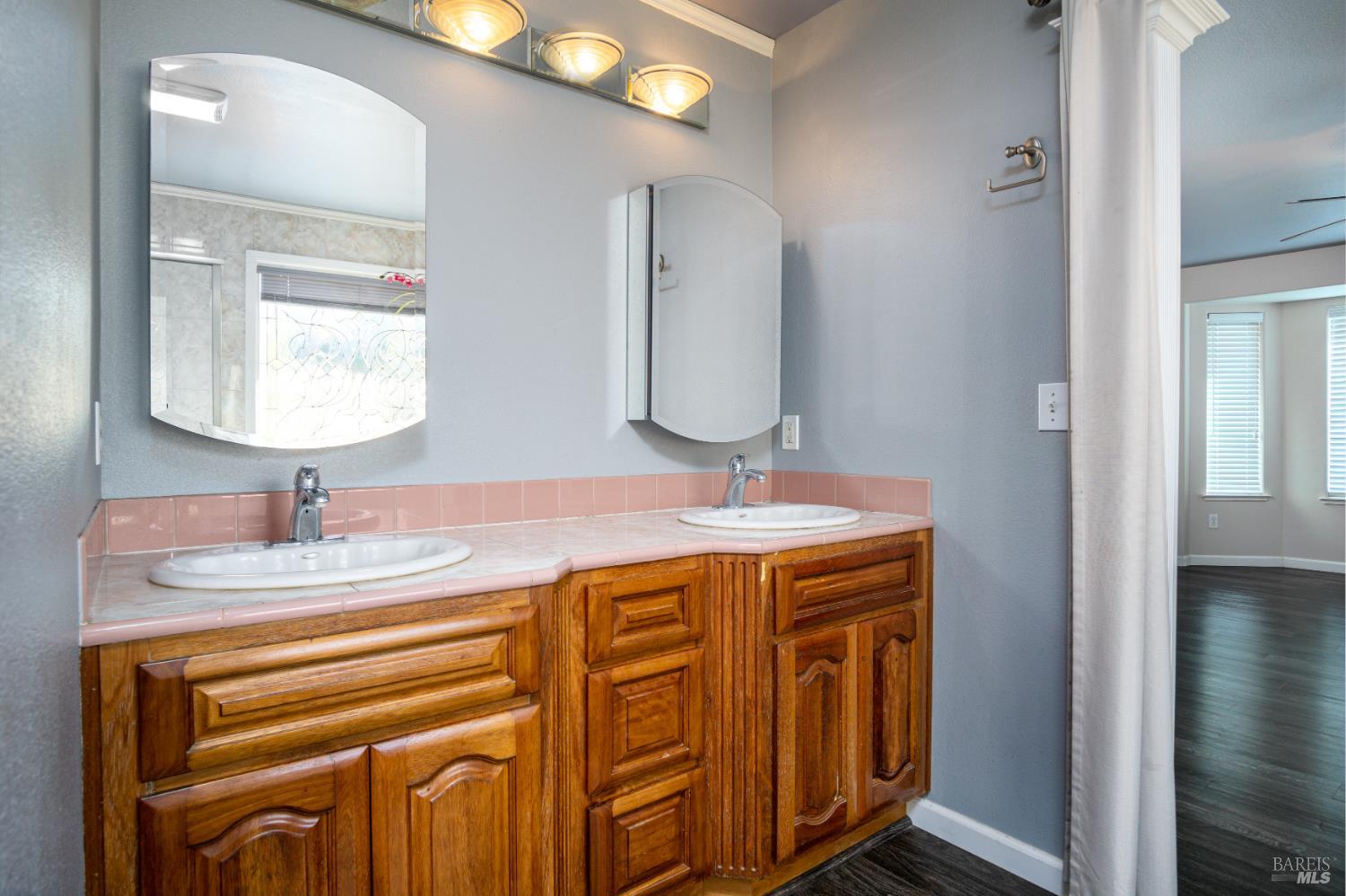 Detail Gallery Image 28 of 53 For 16544 Hacienda Ct, Hidden Valley Lake,  CA 95467 - 5 Beds | 3 Baths