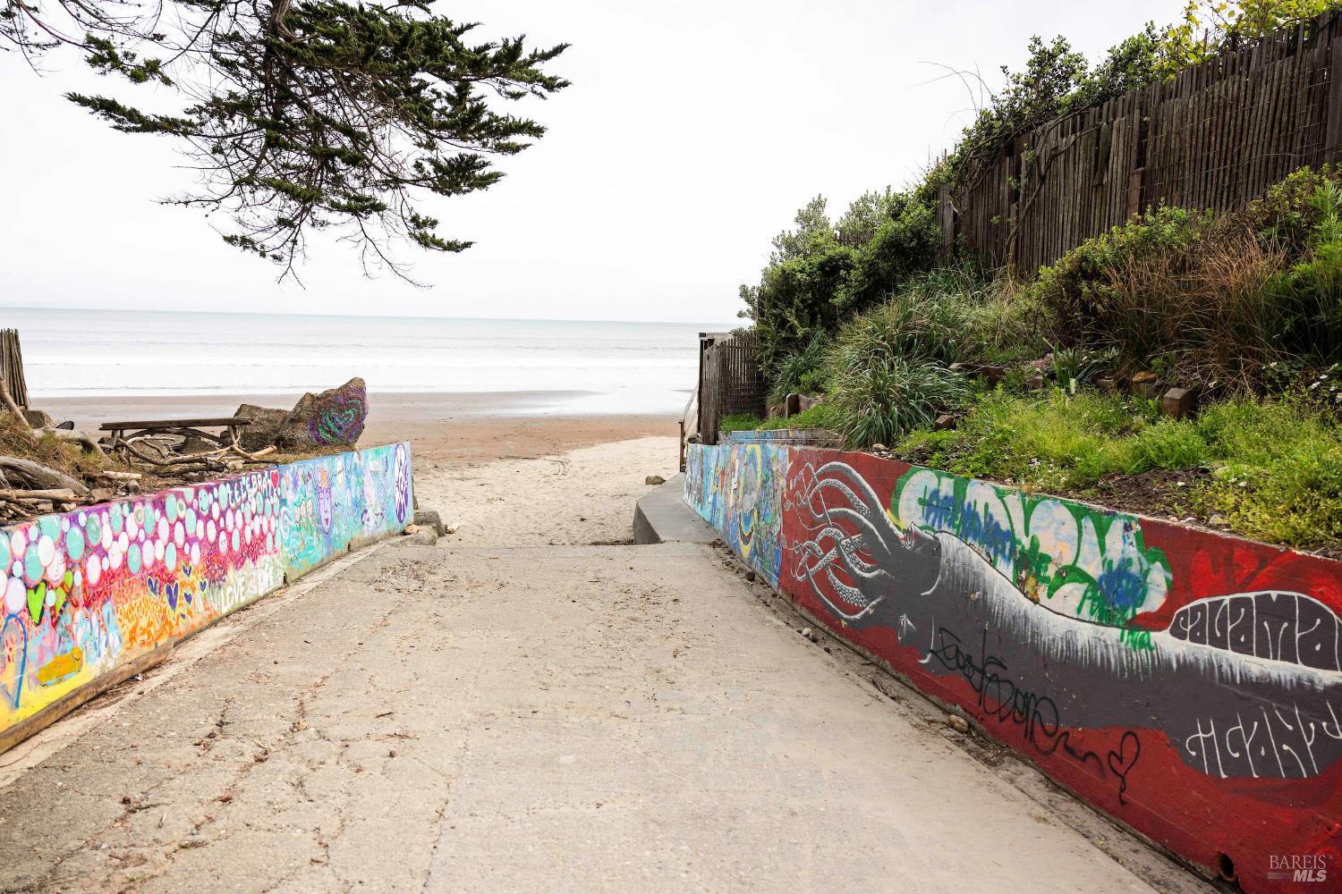 Detail Gallery Image 49 of 51 For 10 Park Ave, Bolinas,  CA 94924 - 2 Beds | 1/1 Baths