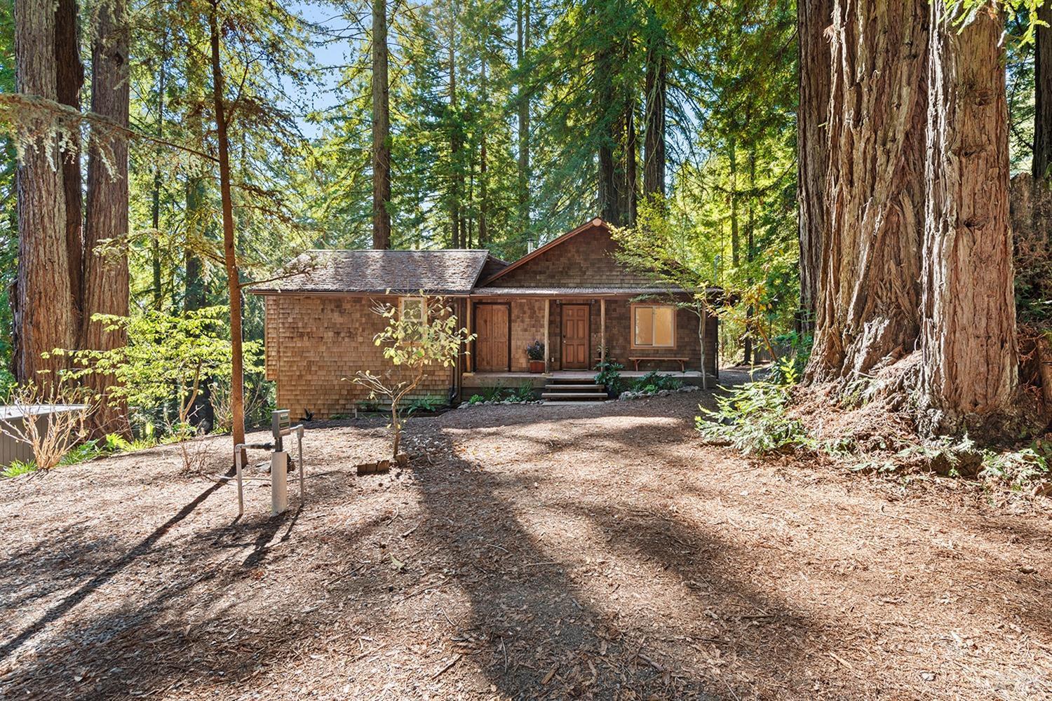 Detail Gallery Image 40 of 50 For 17075 Fitzpatrick Ln, Occidental,  CA 95465 - 3 Beds | 3 Baths