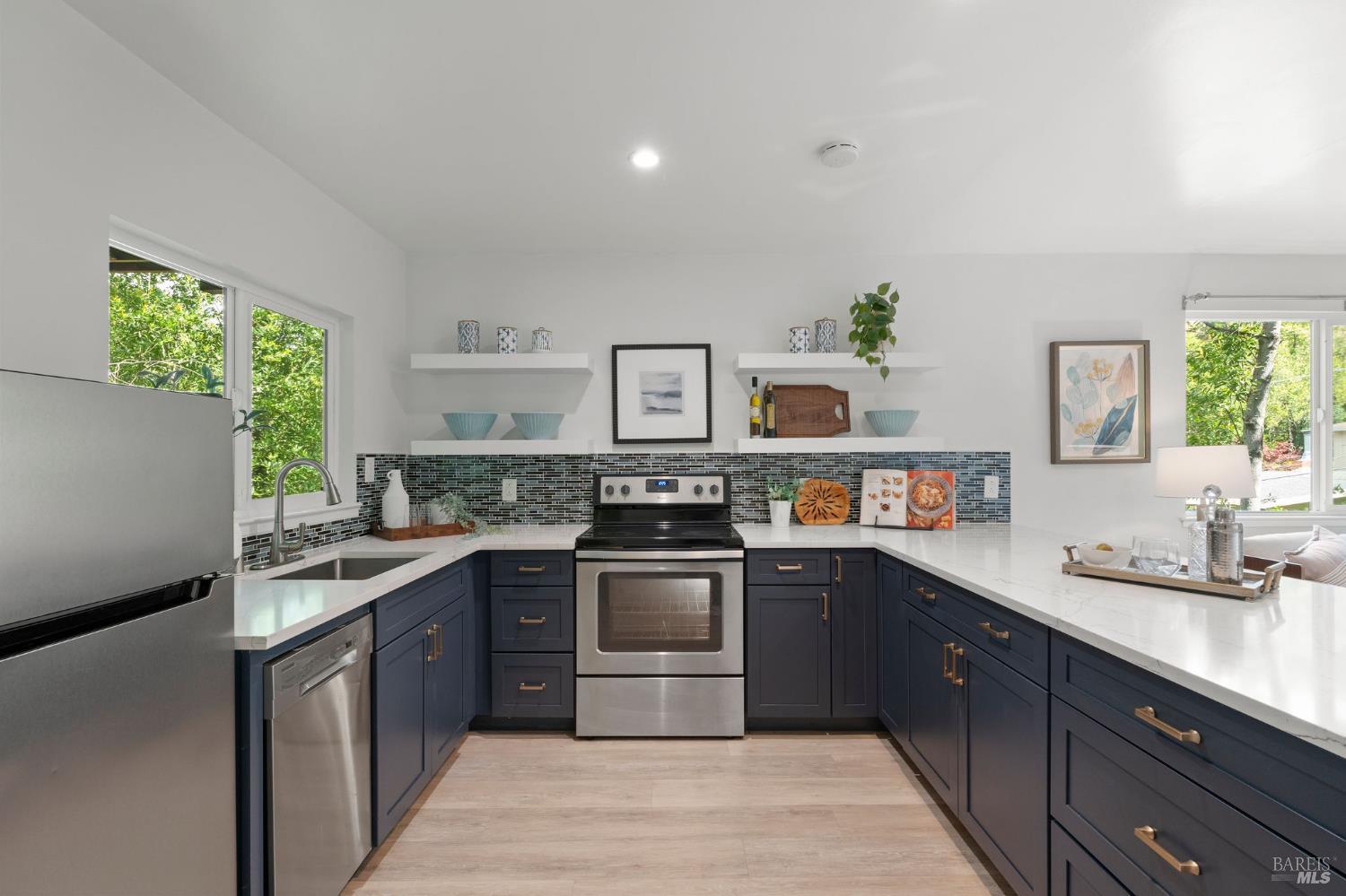 Detail Gallery Image 32 of 66 For 60 Piper Ln, Fairfax,  CA 94930 - 3 Beds | 2 Baths