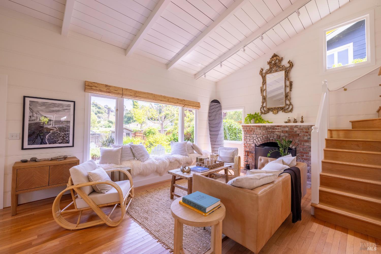Detail Gallery Image 12 of 51 For 10 Park Ave, Bolinas,  CA 94924 - 2 Beds | 1/1 Baths