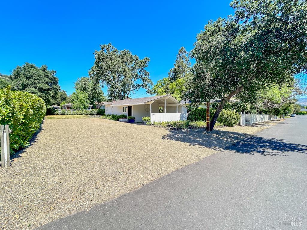 Detail Gallery Image 12 of 37 For 2180 Monroe St, Yountville,  CA 94599 - – Beds | – Baths
