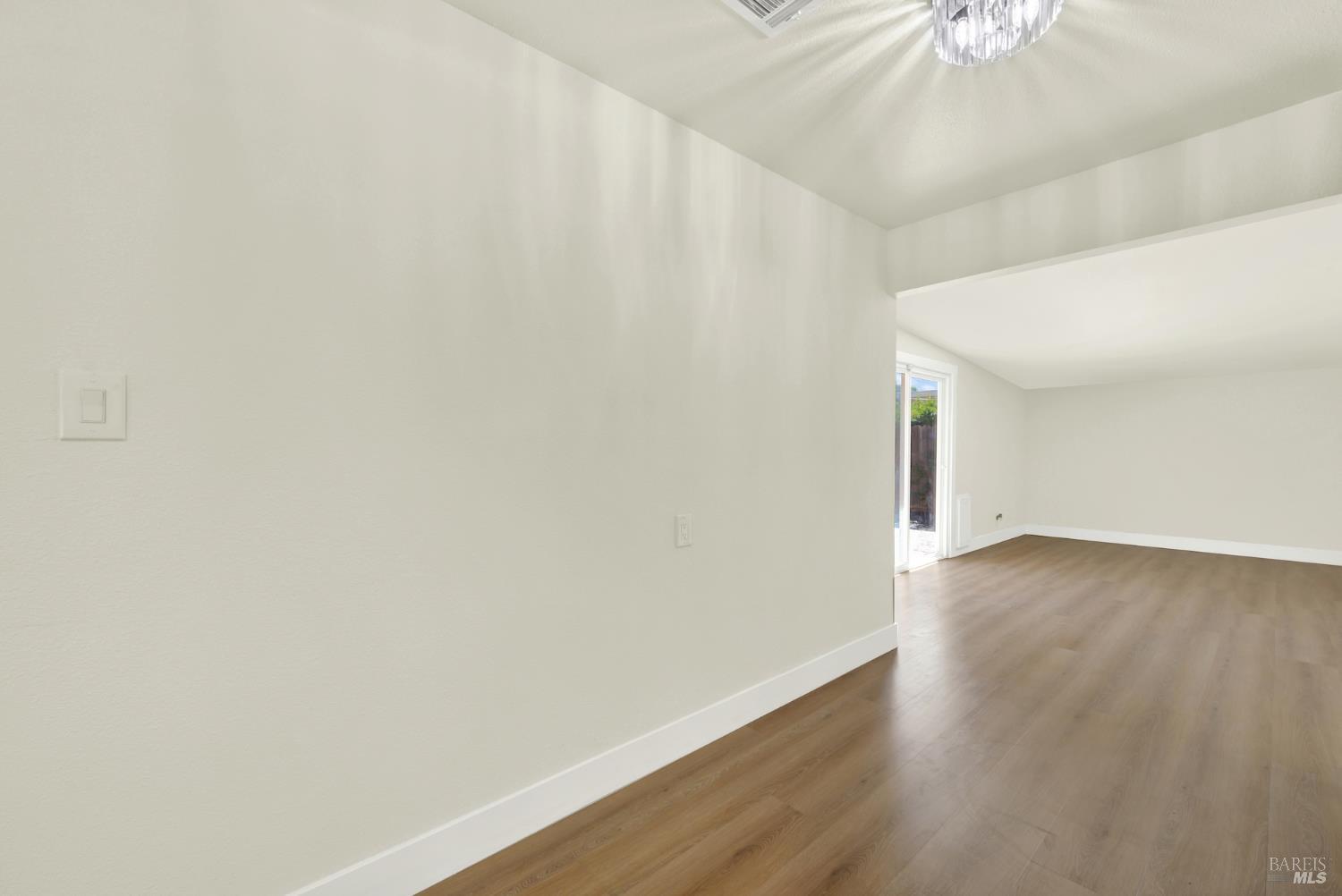 Detail Gallery Image 13 of 63 For 191 Juniper St, Vacaville,  CA 95688 - 3 Beds | 2 Baths
