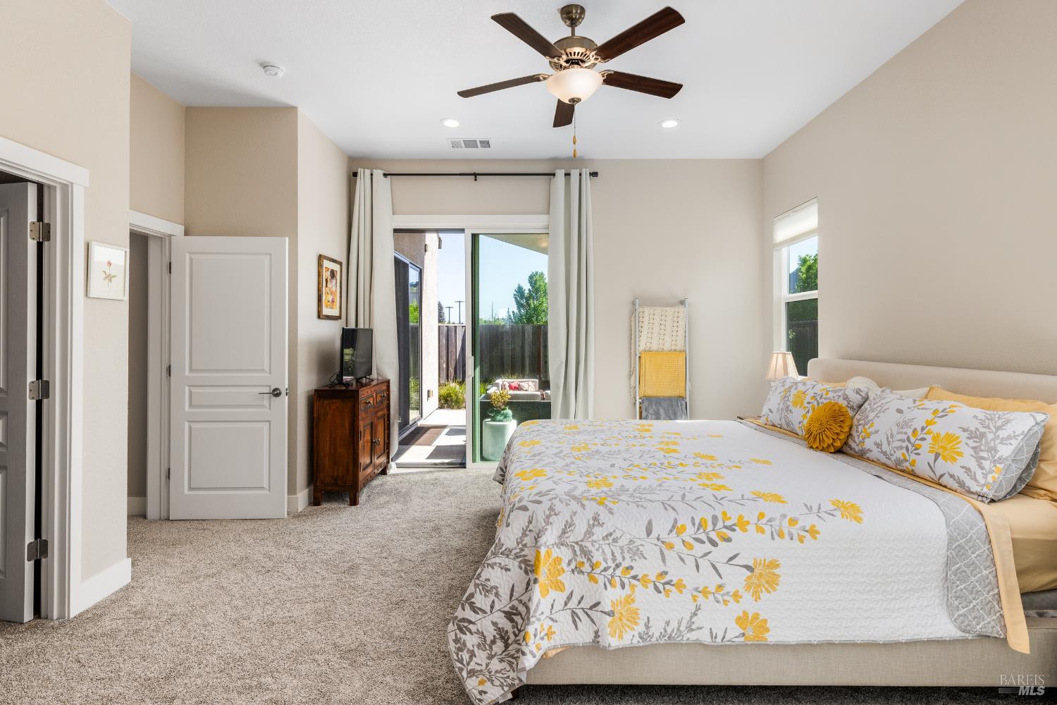 Detail Gallery Image 14 of 32 For 1455 Acorn Way, Windsor,  CA 95492 - 3 Beds | 2 Baths