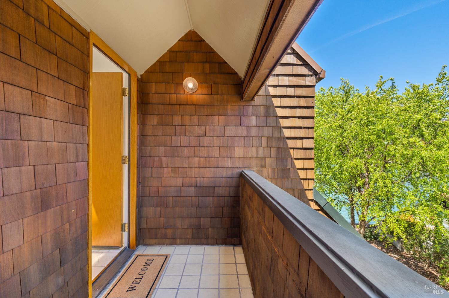 Detail Gallery Image 26 of 36 For 44 Lagoon Vis, Tiburon,  CA 94920 - 2 Beds | 2 Baths