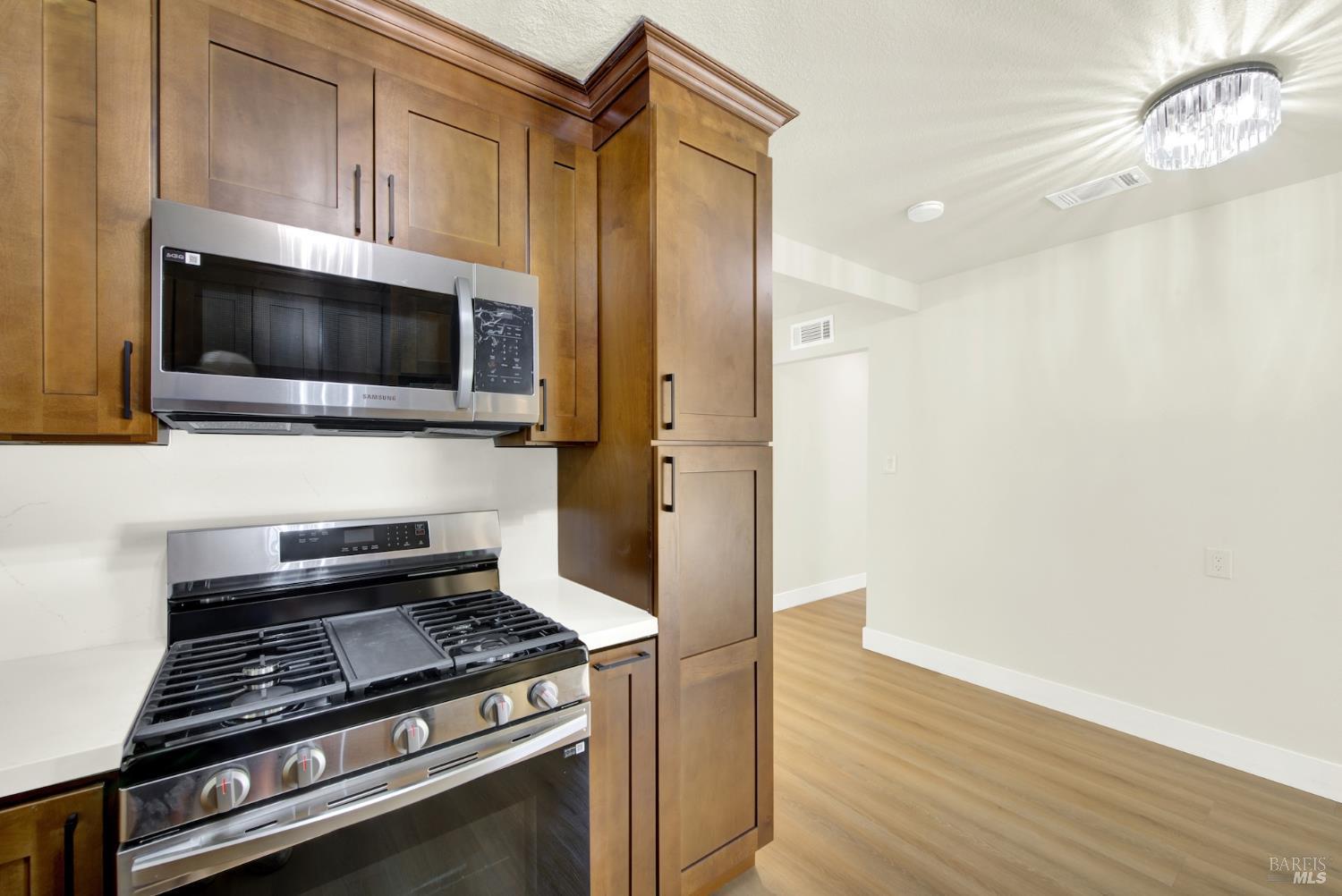 Detail Gallery Image 17 of 63 For 191 Juniper St, Vacaville,  CA 95688 - 3 Beds | 2 Baths