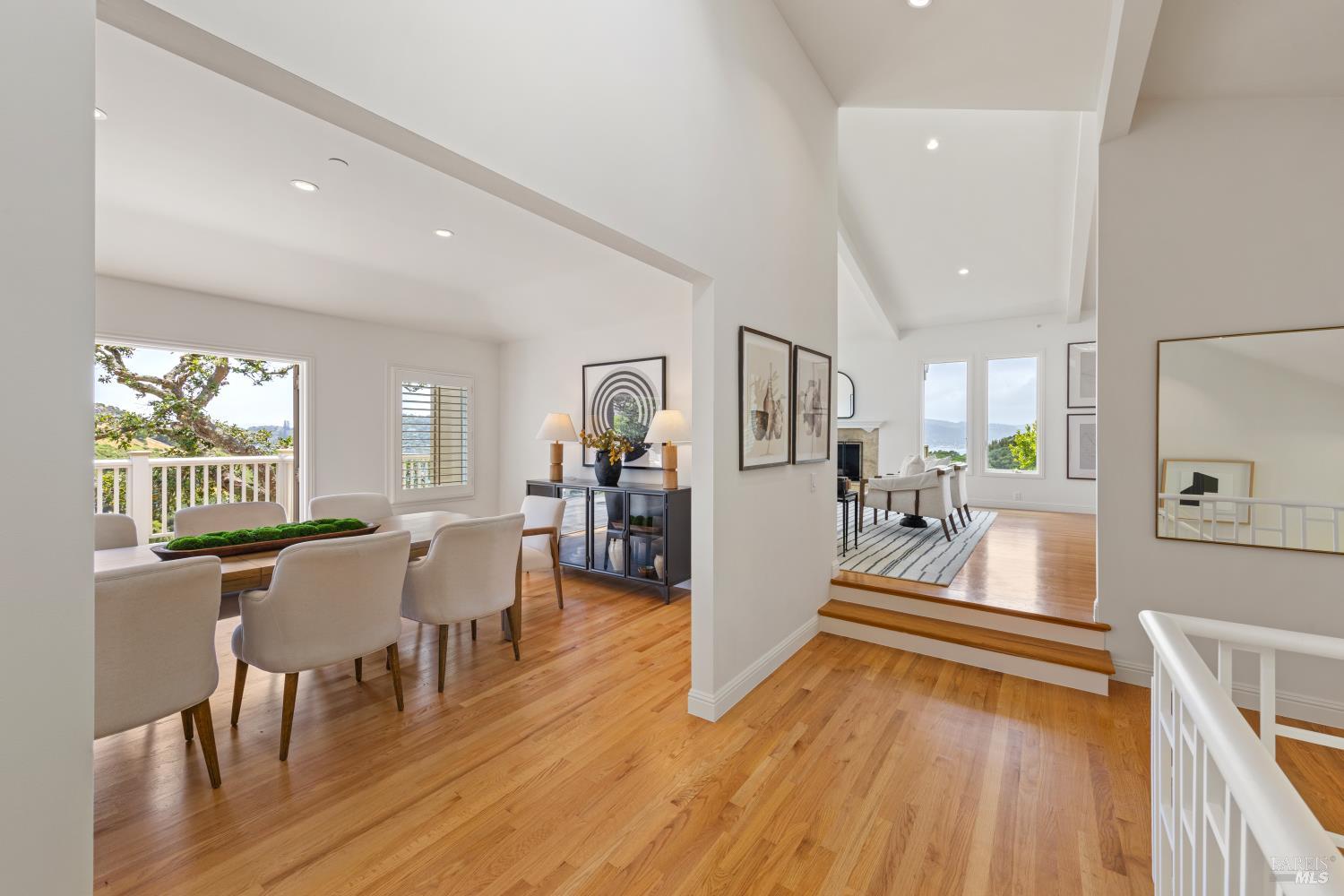 Detail Gallery Image 19 of 50 For 91 Round Hill Rd, Tiburon,  CA 94920 - 5 Beds | 4/1 Baths