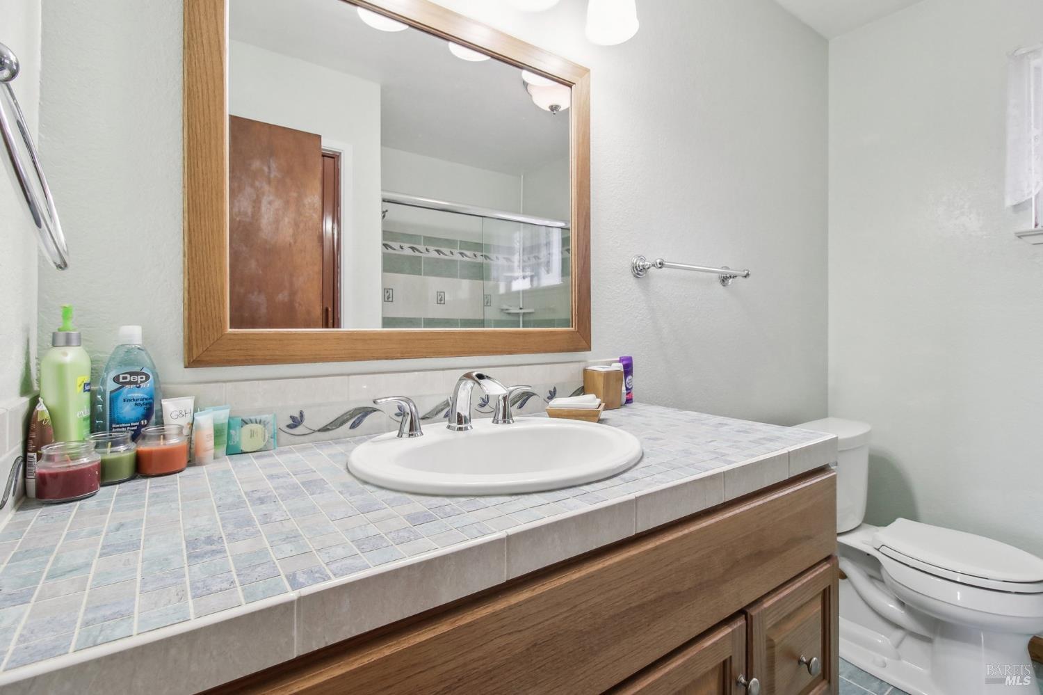 Detail Gallery Image 12 of 20 For 6101 Rosalind Ave, Richmond,  CA 94805 - 5 Beds | 4 Baths