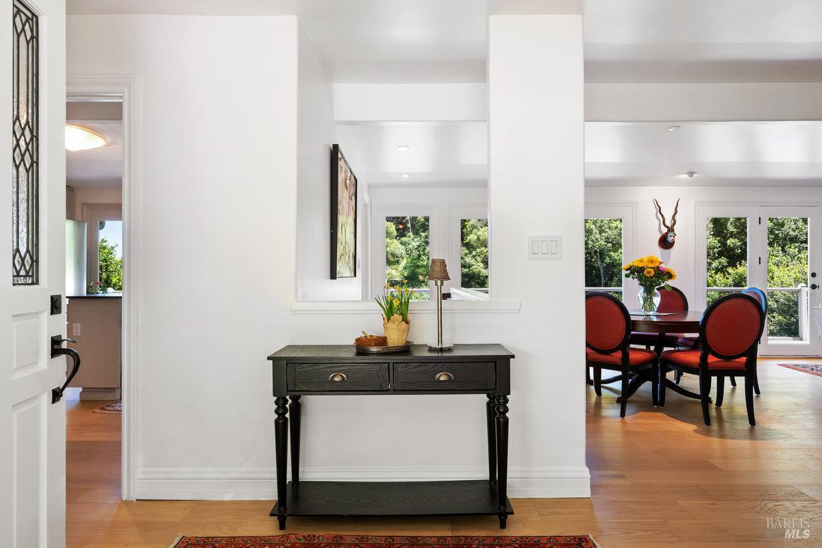 Detail Gallery Image 3 of 44 For 350 Sausalito Blvd, Sausalito,  CA 94965 - 4 Beds | 4/1 Baths